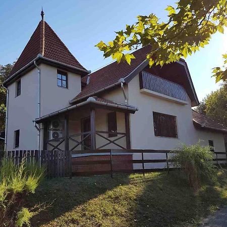 Hotel To Uti Vendeghaz Mezotur Exteriér fotografie