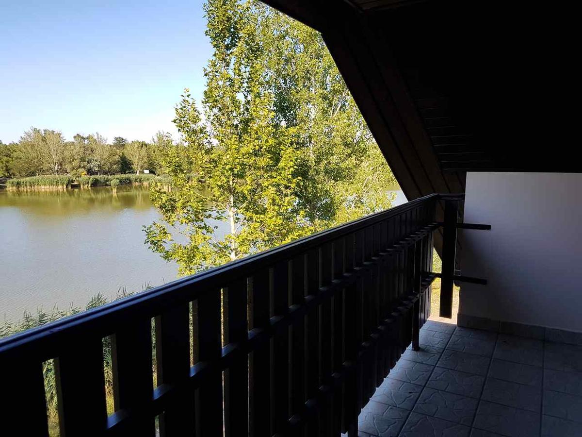 Hotel To Uti Vendeghaz Mezotur Exteriér fotografie